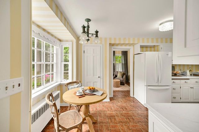 1065 Lower Ridgeway, Elm Grove, WI 53122