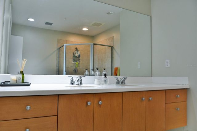 1120 E KENNEDY BOULEVARD 915, Tampa, FL 33602