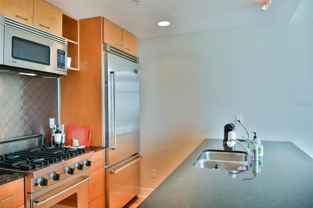 1120 E KENNEDY BOULEVARD 915, Tampa, FL 33602