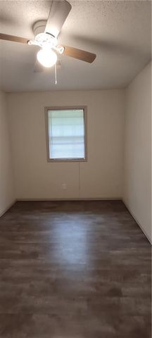 129 SE 235 Street, Warrensburg, MO 64093