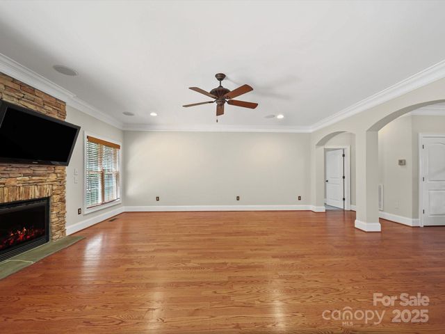 3925 Hounslow Lane, Harrisburg, NC 28075