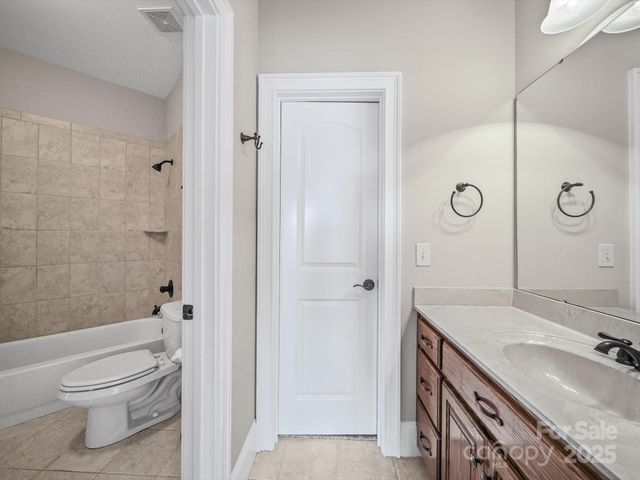 3925 Hounslow Lane, Harrisburg, NC 28075