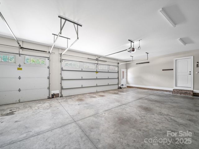 3925 Hounslow Lane, Harrisburg, NC 28075