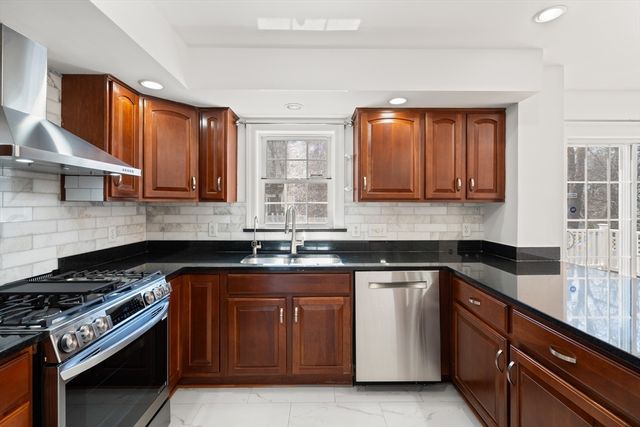 22 Westview Rd, Natick, MA 01760