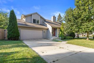465 Dena CIRCLE, Racine, WI 53402