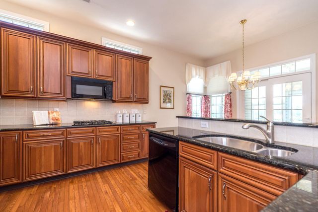 64 SYDNEY RD, Holland, PA 18966