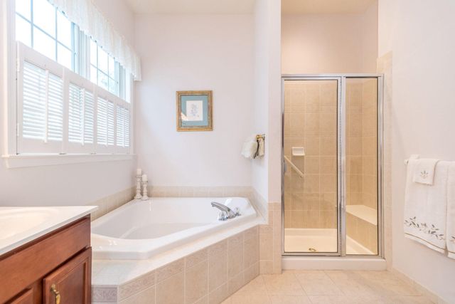 64 SYDNEY RD, Holland, PA 18966