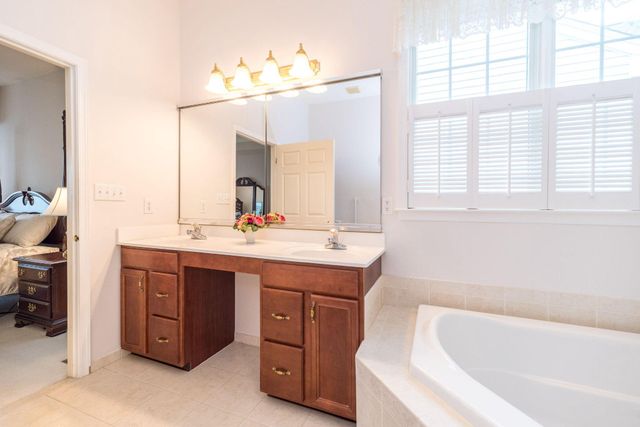 64 SYDNEY RD, Holland, PA 18966