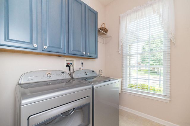 64 SYDNEY RD, Holland, PA 18966