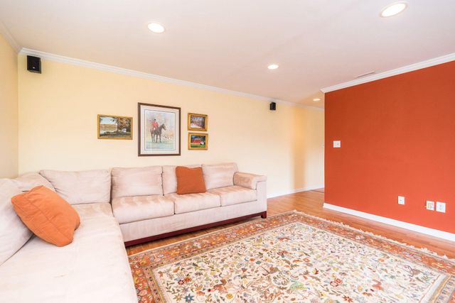 64 SYDNEY RD, Holland, PA 18966