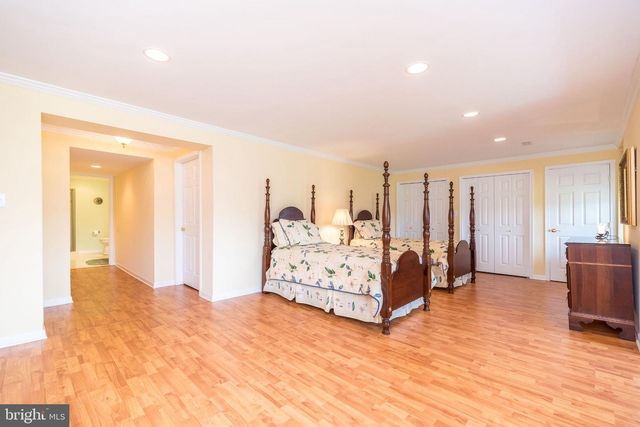 64 SYDNEY RD, Holland, PA 18966