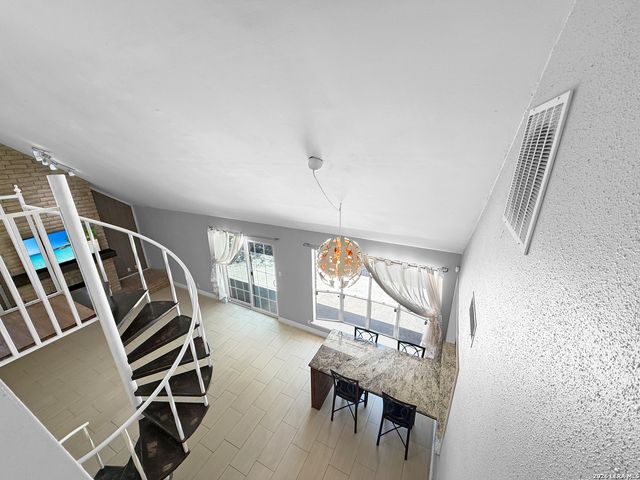 8519 Ridge Stone St, San Antonio, TX 78251