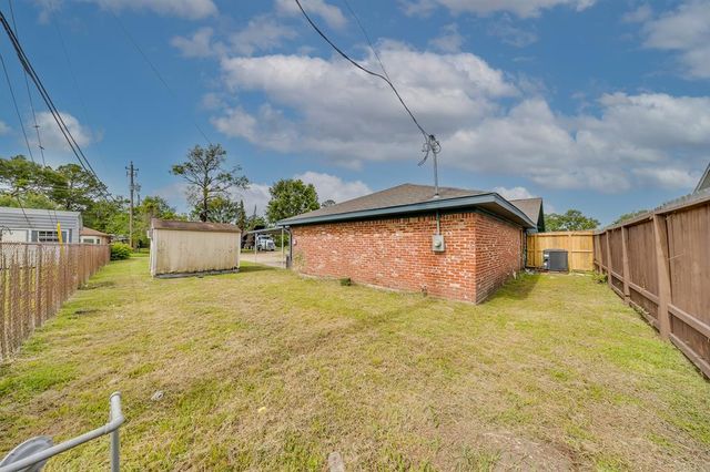 722 Dell Dale Street, Channelview, TX 77530