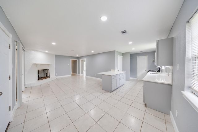 722 Dell Dale Street, Channelview, TX 77530