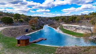 4565 Zenner-Ahrens Rd, Fredericksburg, TX 78624