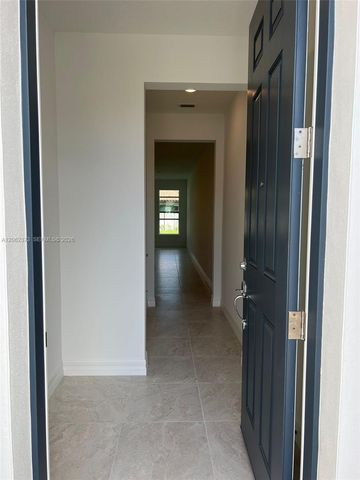 6121 Rancho Ln 6121, Green Acres, FL 33415