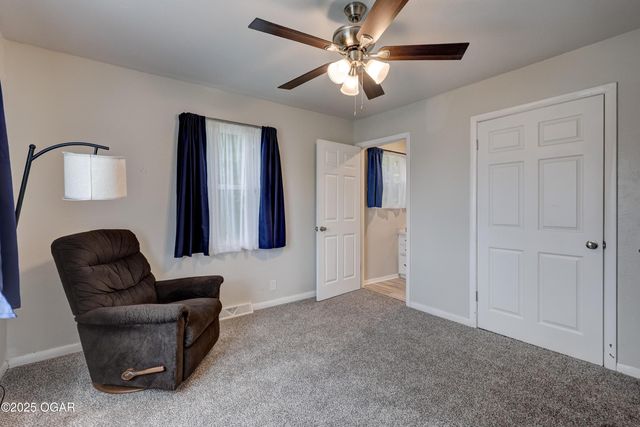 2022 W 4th Street, Joplin, MO 64801