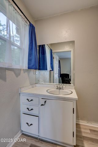 2022 W 4th Street, Joplin, MO 64801