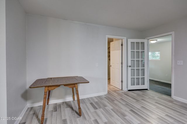 2022 W 4th Street, Joplin, MO 64801