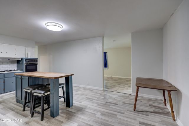 2022 W 4th Street, Joplin, MO 64801