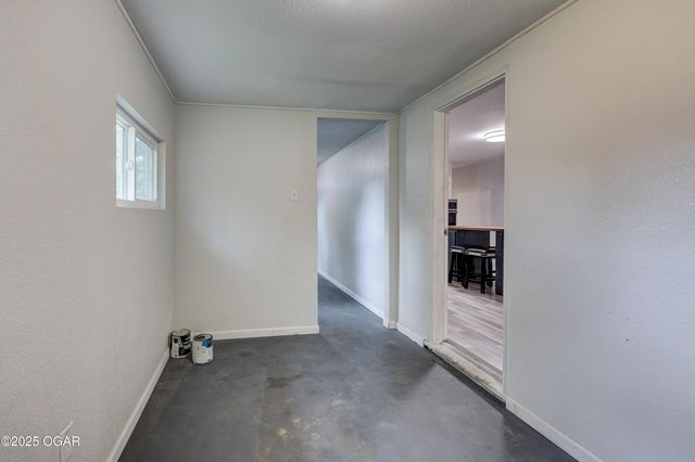2022 W 4th Street, Joplin, MO 64801