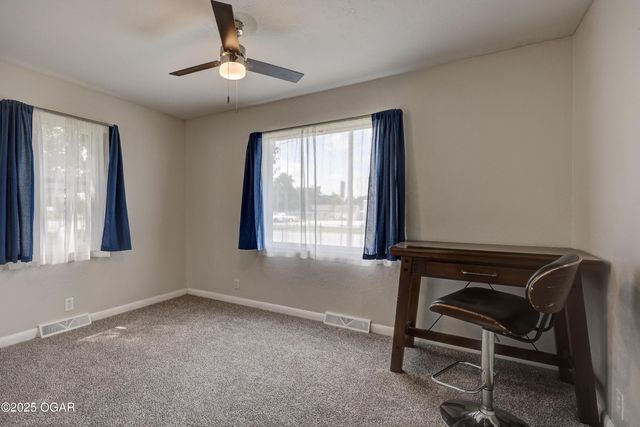 2022 W 4th Street, Joplin, MO 64801