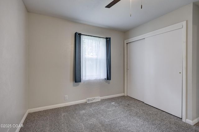 2022 W 4th Street, Joplin, MO 64801