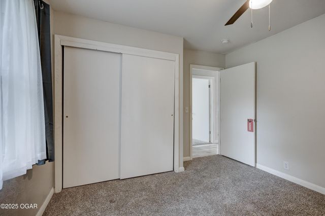 2022 W 4th Street, Joplin, MO 64801