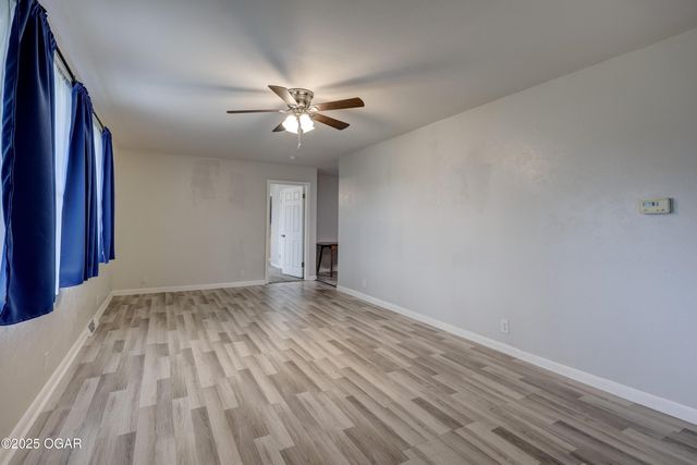 2022 W 4th Street, Joplin, MO 64801