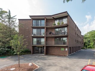 5146 Belden Avenue D2, Downers Grove, IL 60515