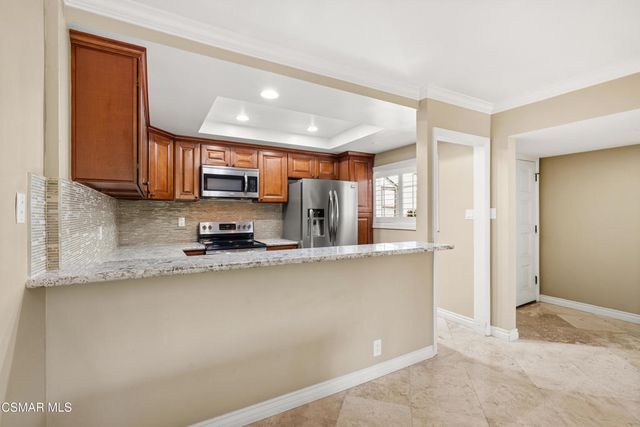 4950 Louise Avenue 301, Encino, CA 91316