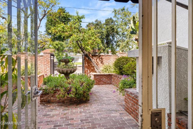4950 Louise Avenue 301, Encino, CA 91316