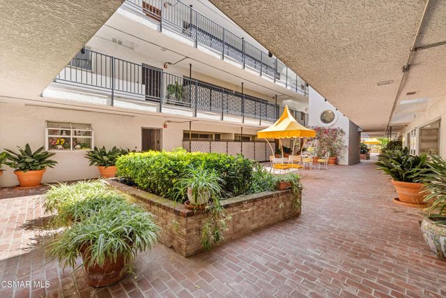 4950 Louise Avenue 301, Encino, CA 91316