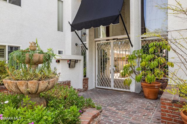 4950 Louise Avenue 301, Encino, CA 91316