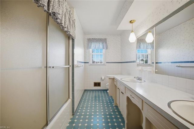 205 Convention DR, Virginia Beach, VA 23462