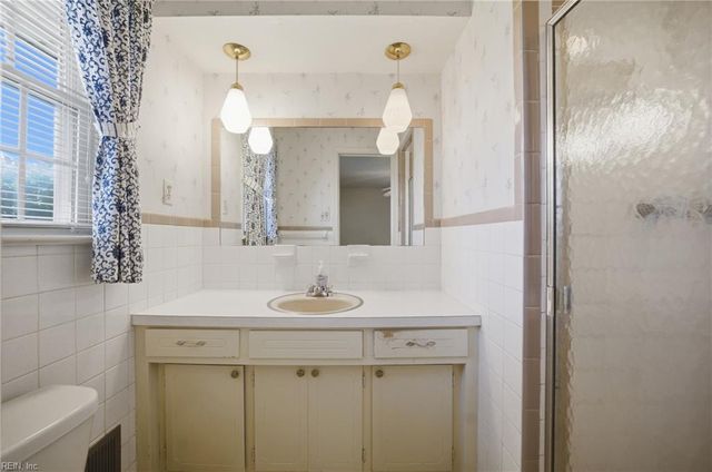 205 Convention DR, Virginia Beach, VA 23462