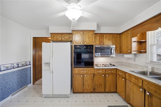 205 Convention DR, Virginia Beach, VA 23462