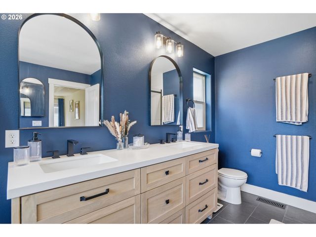 7663 Ne PREFONTAINE St, Hillsboro, OR 97124