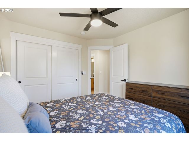 7663 Ne PREFONTAINE St, Hillsboro, OR 97124