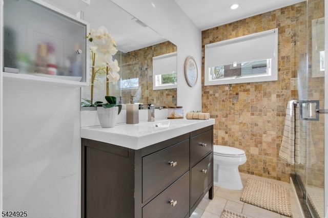 319 Myrtle Ave, Scotch Plains Twp., NJ 07076