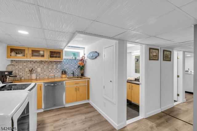 319 Myrtle Ave, Scotch Plains Twp., NJ 07076