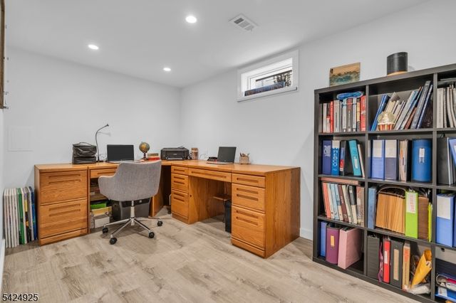 319 Myrtle Ave, Scotch Plains Twp., NJ 07076