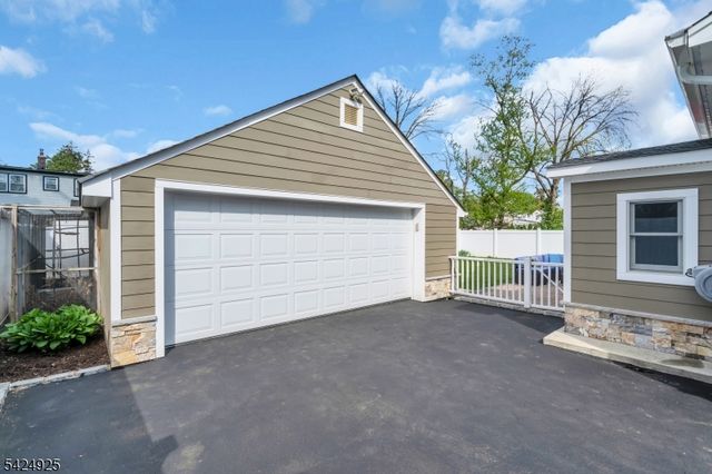 319 Myrtle Ave, Scotch Plains Twp., NJ 07076