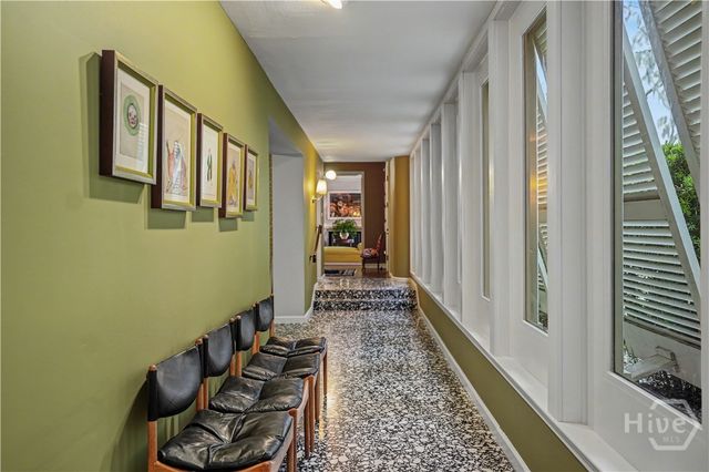 102 E 45th Street, Savannah, GA 31405