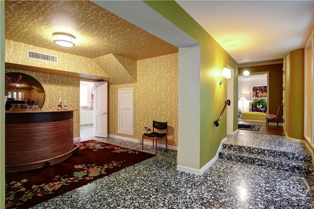 102 E 45th Street, Savannah, GA 31405