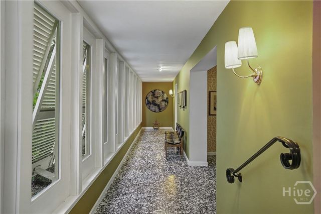 102 E 45th Street, Savannah, GA 31405