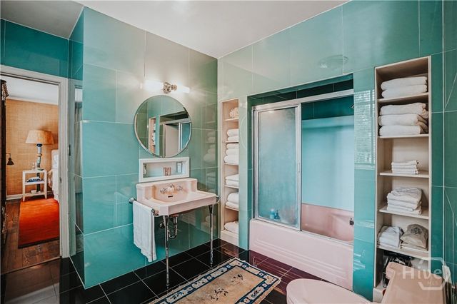 102 E 45th Street, Savannah, GA 31405