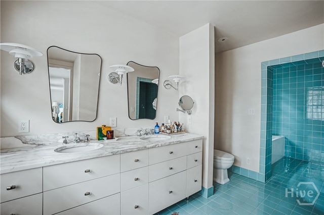 102 E 45th Street, Savannah, GA 31405