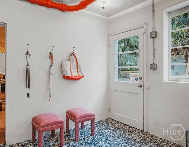 102 E 45th Street, Savannah, GA 31405