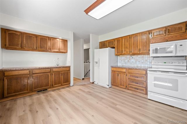 8014 W 78th Way, Arvada, CO 80005